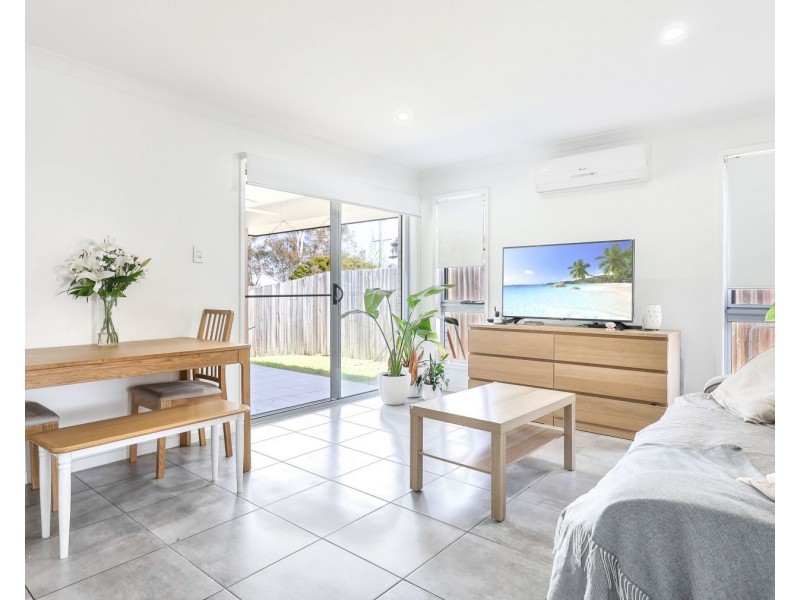 1 & 2/15 Shelby Street, Glenvale QLD 4350