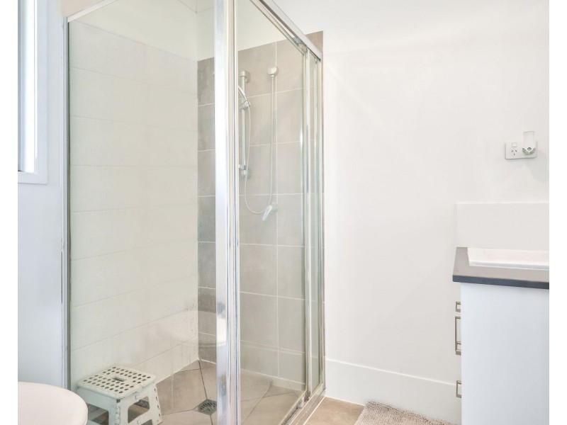 1 & 2/15 Shelby Street, Glenvale QLD 4350
