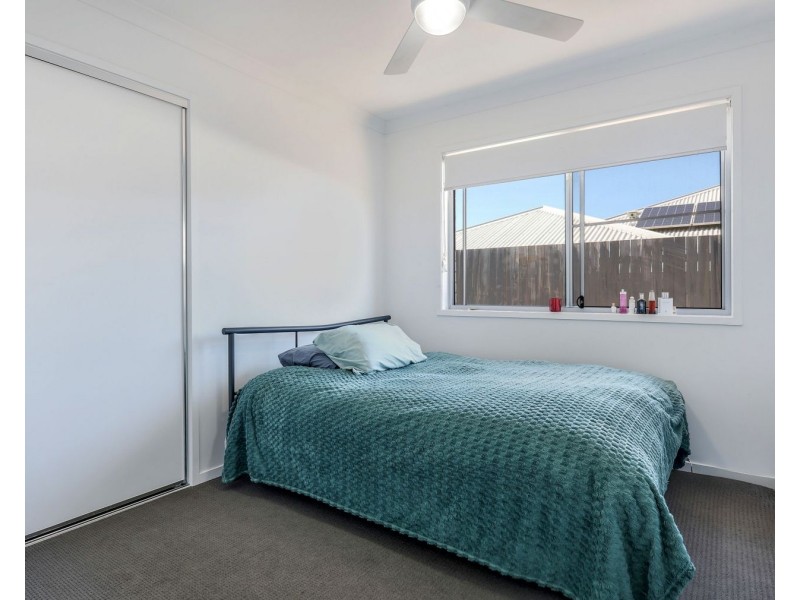 1 & 2/15 Shelby Street, Glenvale QLD 4350