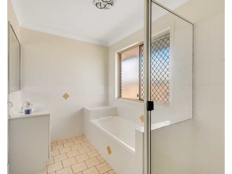 6/4 O’Quinn Street, Harristown QLD 4350