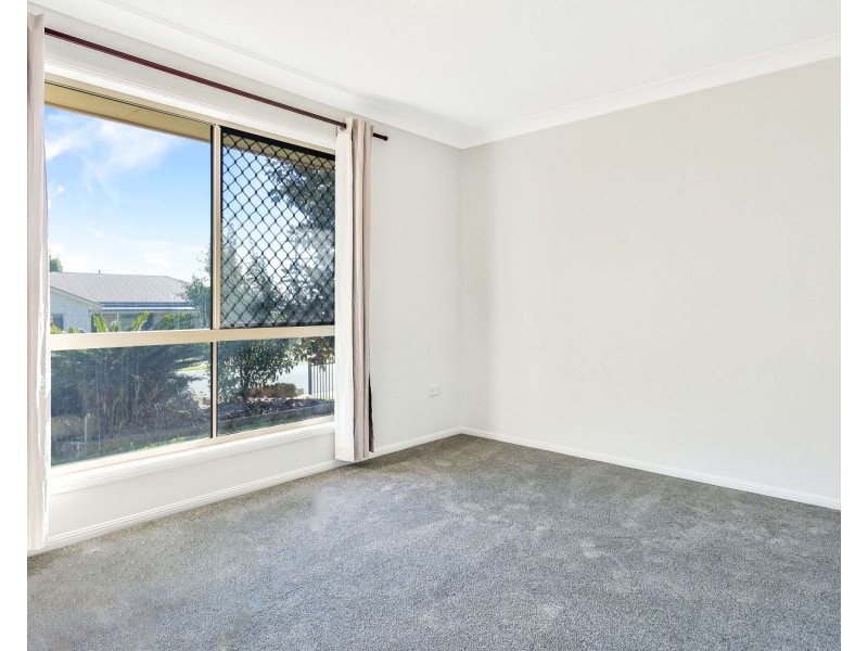 4 Prime Minister Drive, Middle Ridge QLD 4350