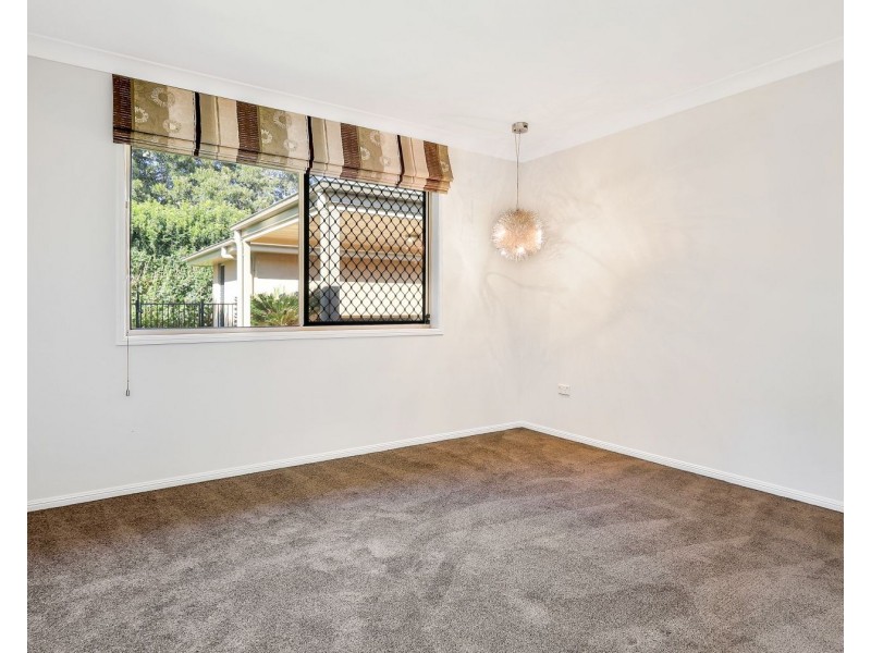 4 Prime Minister Drive, Middle Ridge QLD 4350