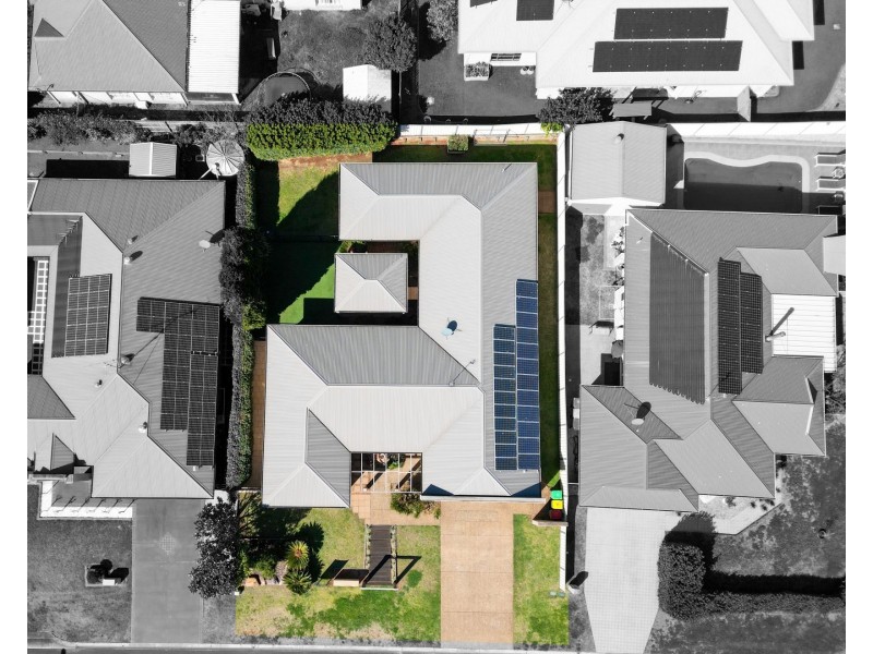 4 Prime Minister Drive, Middle Ridge QLD 4350