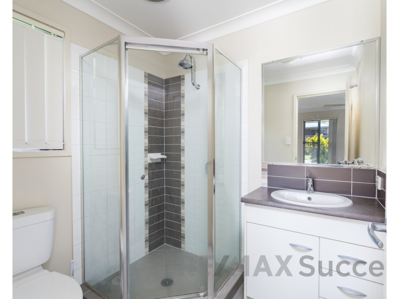 44 Balaroo Drive, Glenvale QLD 4350