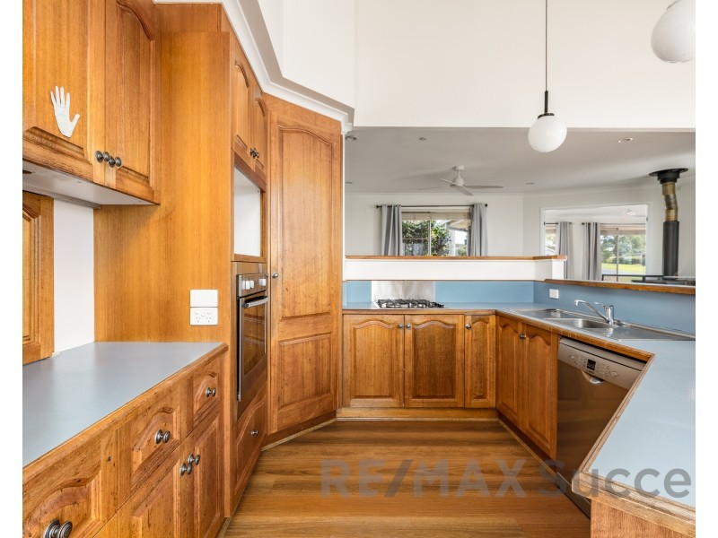 6 Hull Court, Highfields QLD 4352