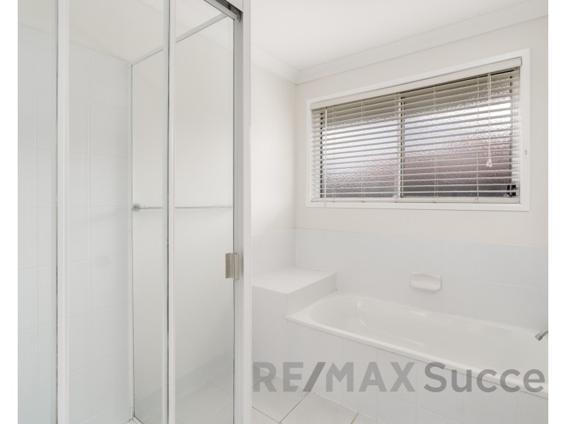 6 Hull Court, Highfields QLD 4352