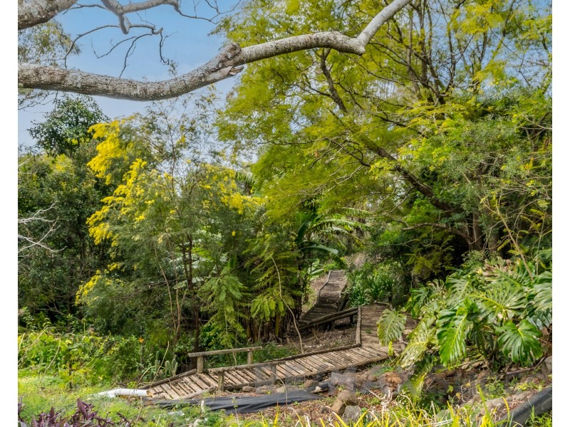 6 Hull Court, Highfields QLD 4352