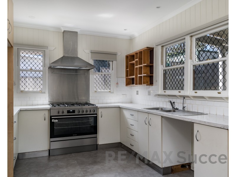 8 Suffolk Street, East Toowoomba QLD 4350