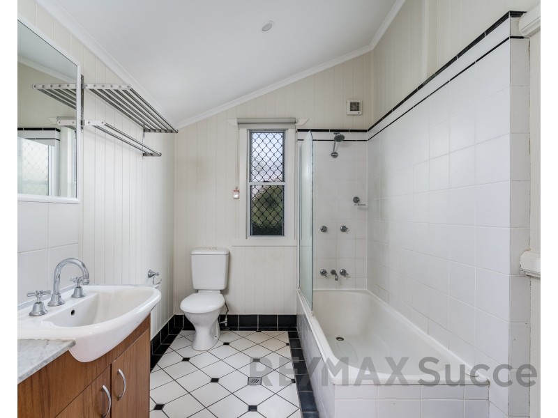 8 Suffolk Street, East Toowoomba QLD 4350