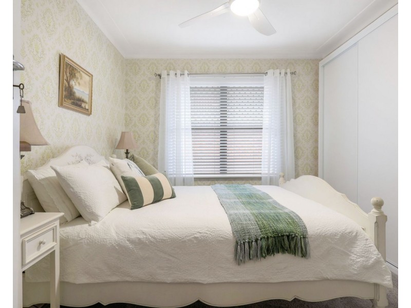 13 Drayton Road, Harristown QLD 4350