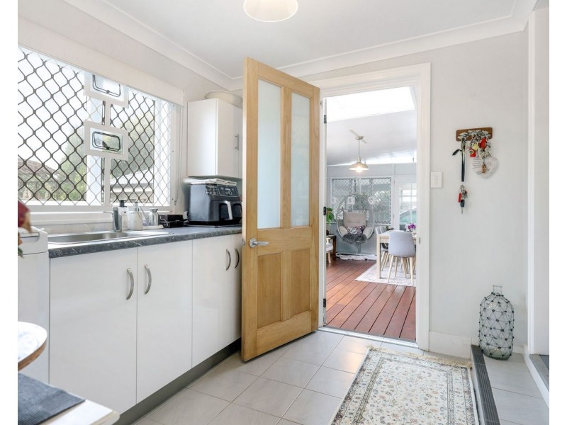 13 Drayton Road, Harristown QLD 4350