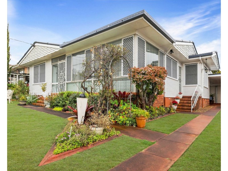 13 Drayton Road, Harristown QLD 4350