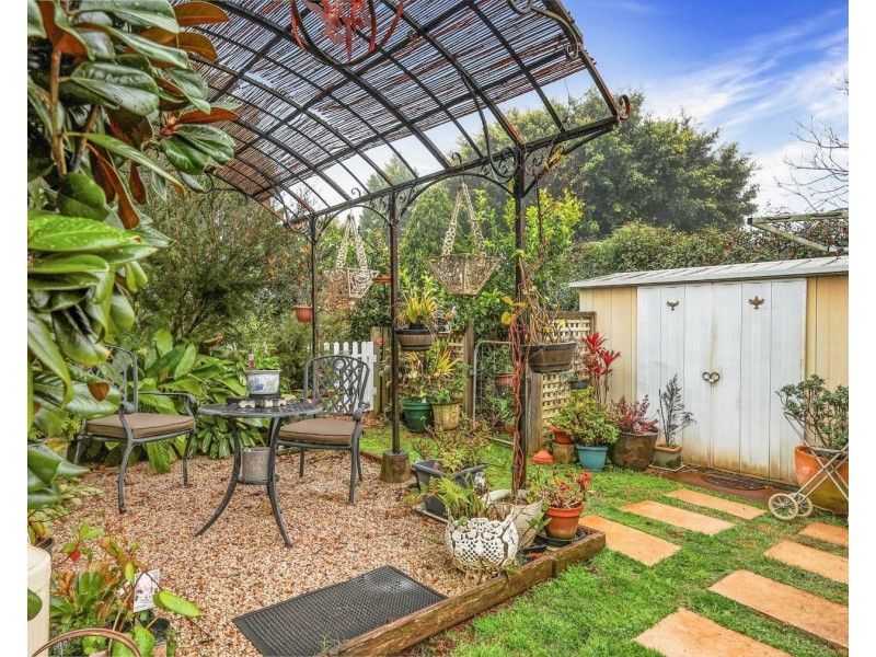 13 Drayton Road, Harristown QLD 4350