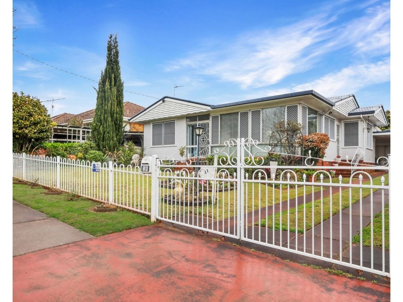13 Drayton Road, Harristown QLD 4350