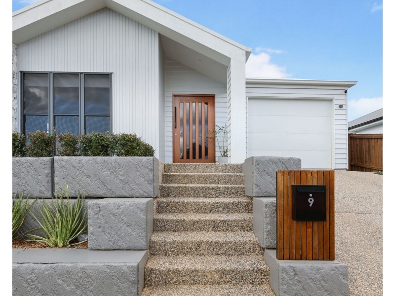 9 Ashgrove Terrace, Harlaxton QLD 4350