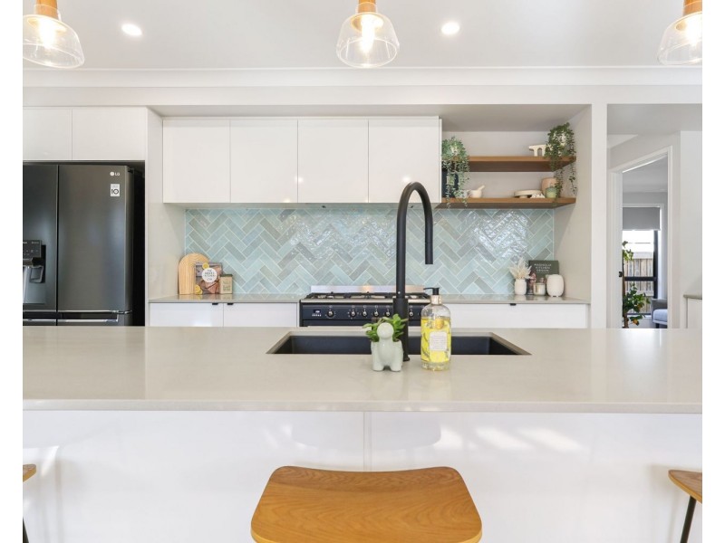9 Ashgrove Terrace, Harlaxton QLD 4350