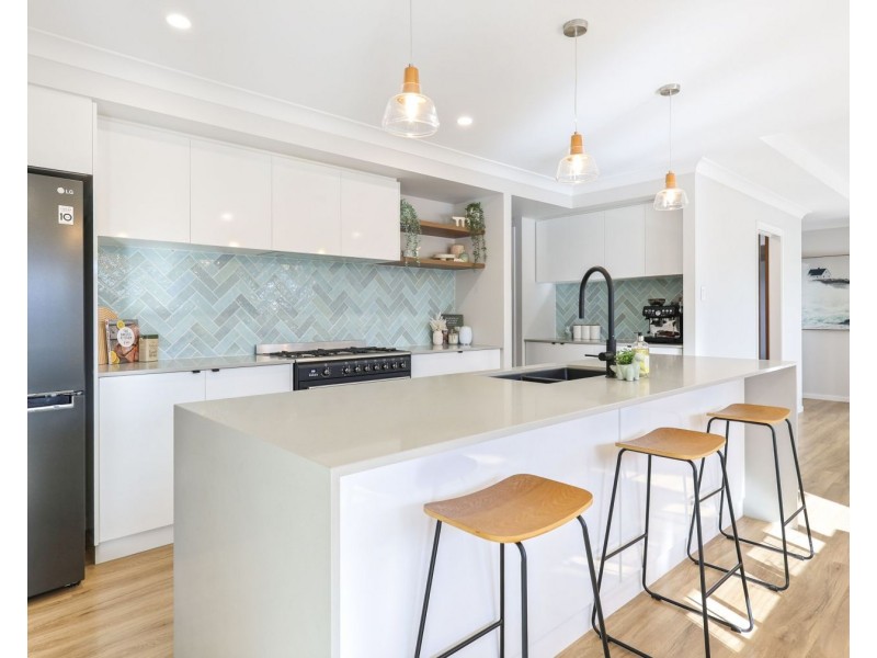 9 Ashgrove Terrace, Harlaxton QLD 4350