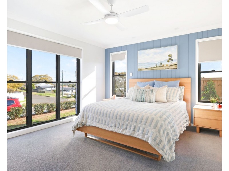 9 Ashgrove Terrace, Harlaxton QLD 4350