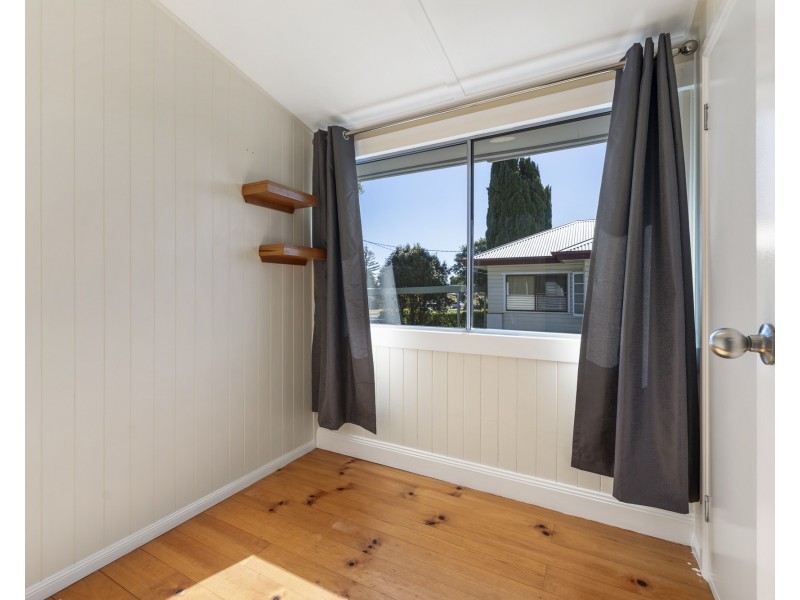 10 Bothwell Street, Newtown QLD 4350