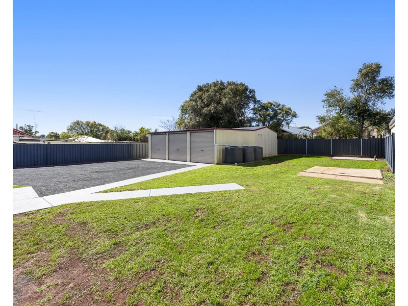 10 Bothwell Street, Newtown QLD 4350