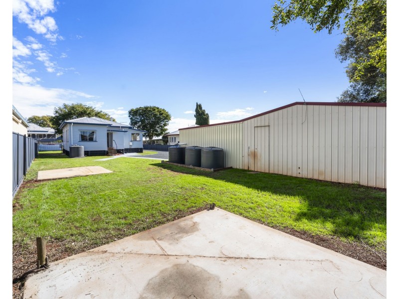 10 Bothwell Street, Newtown QLD 4350