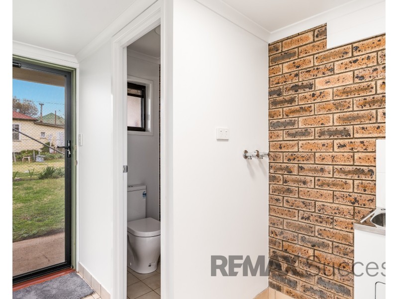 4/367-369 Margaret Street, Newtown QLD 4350
