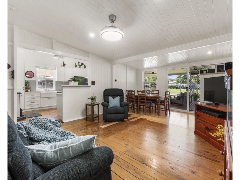 26 Mocatta Street, Goombungee QLD 4354