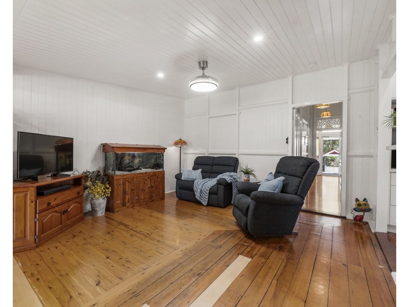 26 Mocatta Street, Goombungee QLD 4354