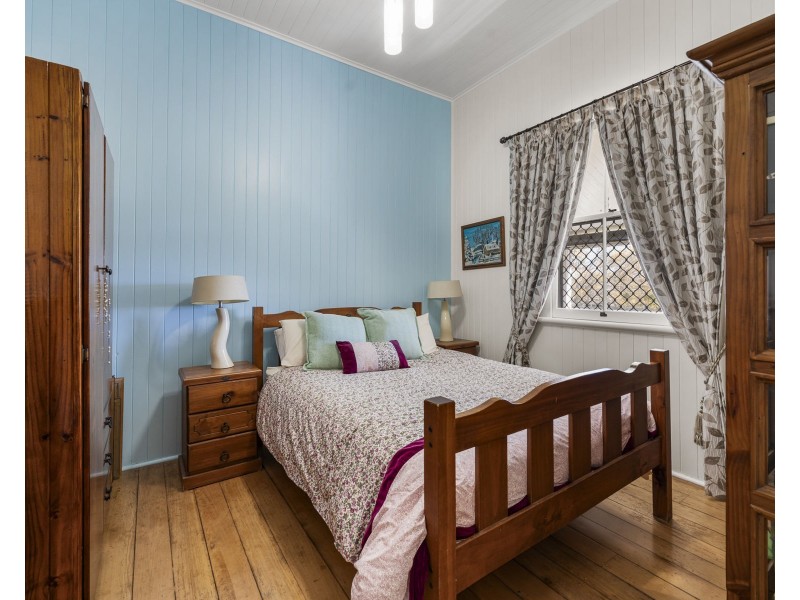 26 Mocatta Street, Goombungee QLD 4354