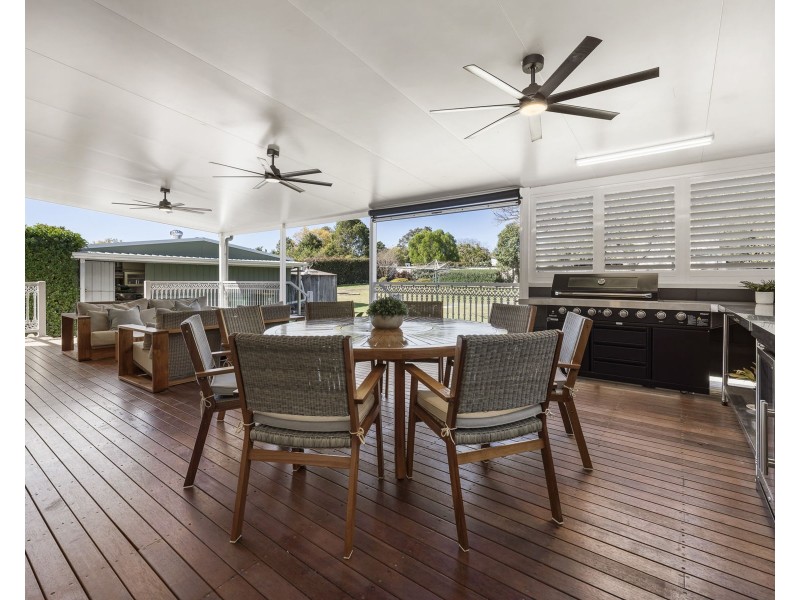 26 Mocatta Street, Goombungee QLD 4354
