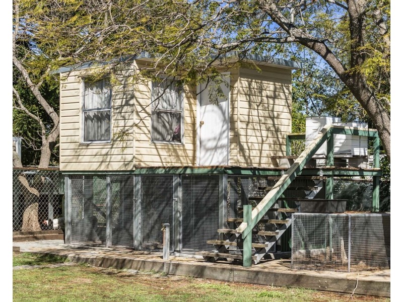 26 Mocatta Street, Goombungee QLD 4354