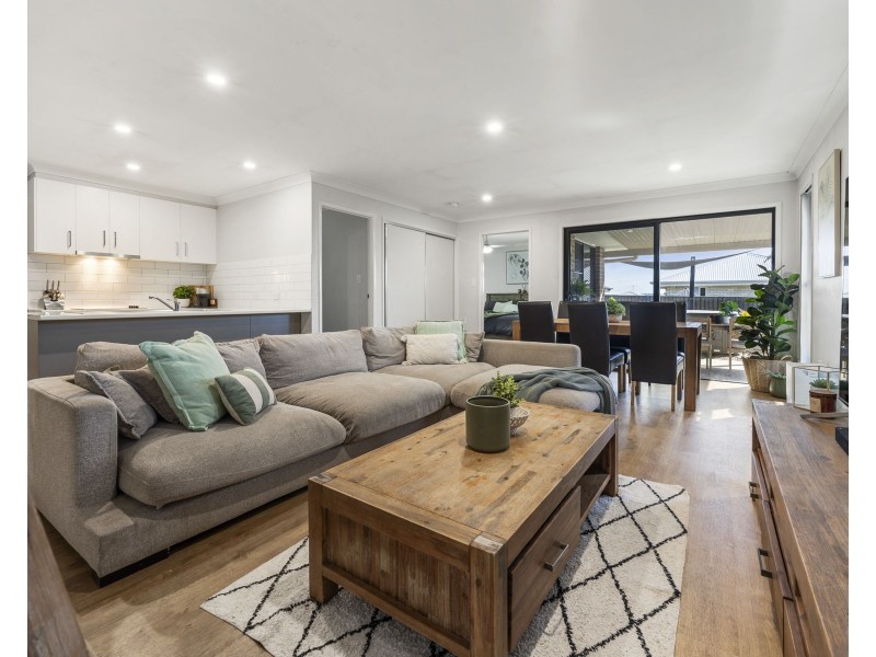 17 Whitewood Way, Cotswold Hills QLD 4350