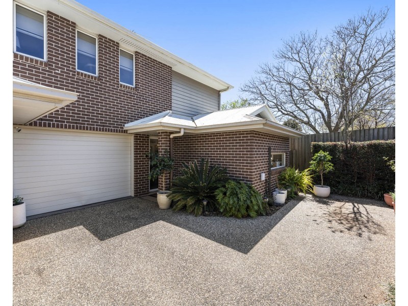3/277A Alderley Street, Centenary Heights QLD 4350