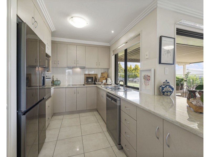 3 Whitman Street, Westbrook QLD 4350