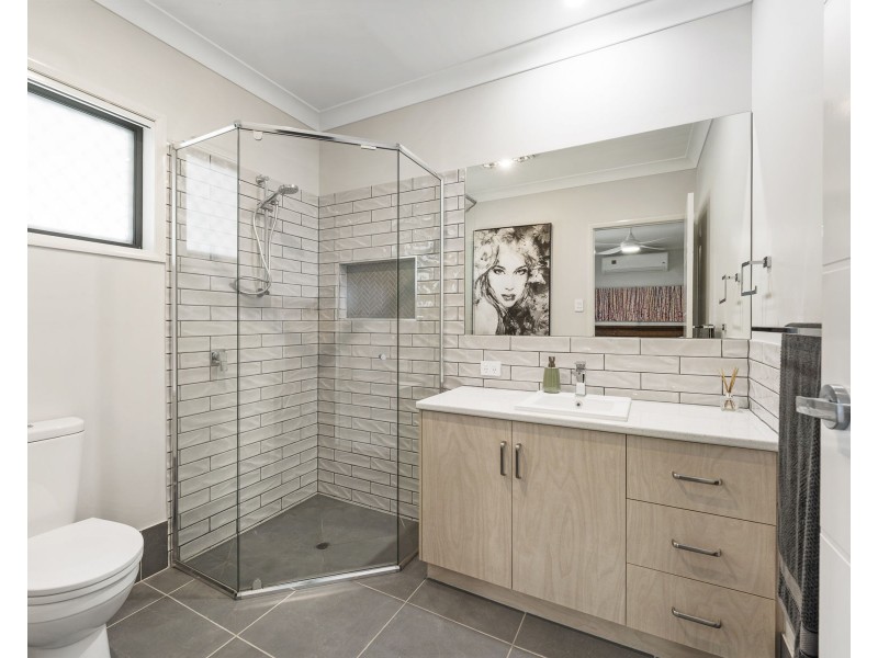 7 Nuffield Street, Kingsthorpe QLD 4400