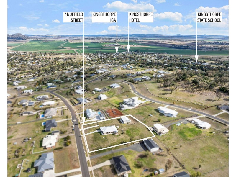 7 Nuffield Street, Kingsthorpe QLD 4400
