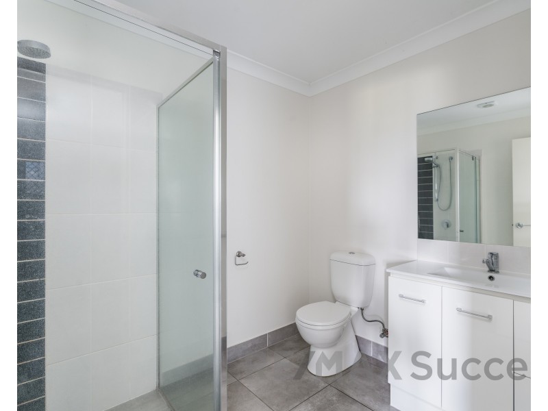 2/7 Magpie Drive, Cambooya QLD 4358
