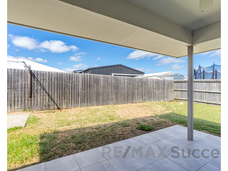 2/7 Magpie Drive, Cambooya QLD 4358