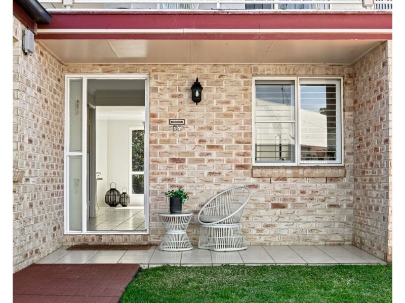 17/279 Mackenzie Street, Centenary Heights QLD 4350