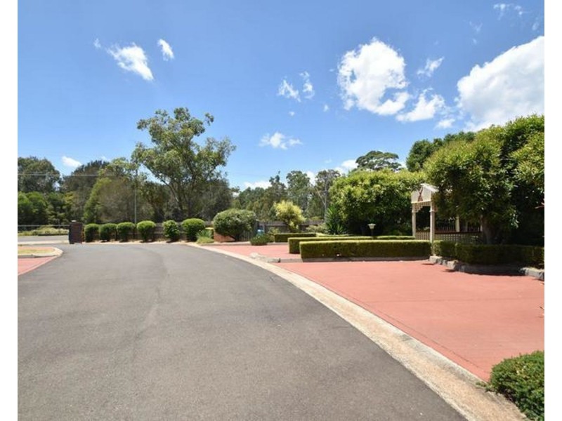 17/279 Mackenzie Street, Centenary Heights QLD 4350