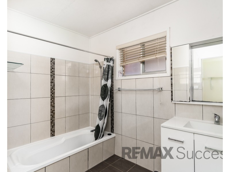 57 Knockator Crescent, Centenary Heights QLD 4350