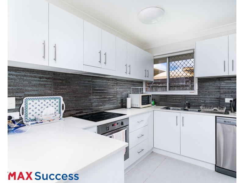 2/26 Knockator Crescent, Centenary Heights QLD 4350