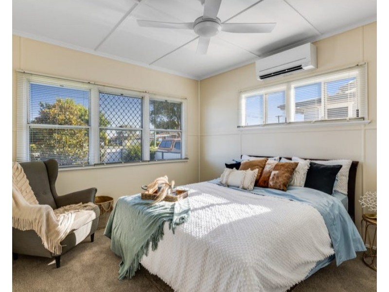 215 North Street, Rockville QLD 4350