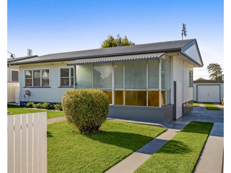 215 North Street, Rockville QLD 4350