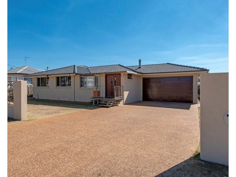 23 Matthews Street, Harristown QLD 4350