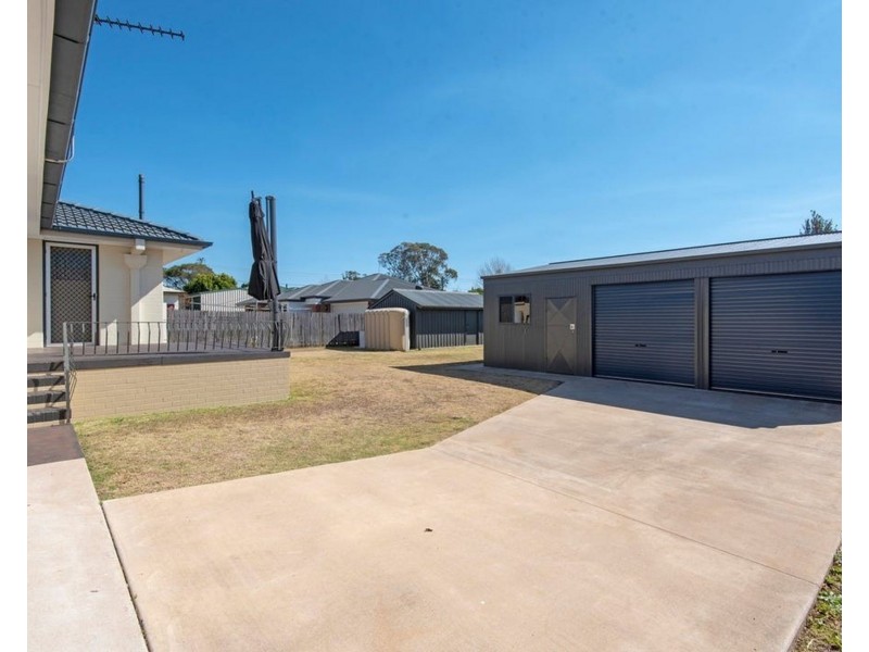 23 Matthews Street, Harristown QLD 4350