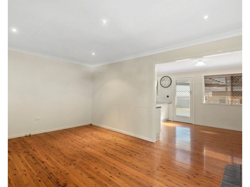 23 Matthews Street, Harristown QLD 4350