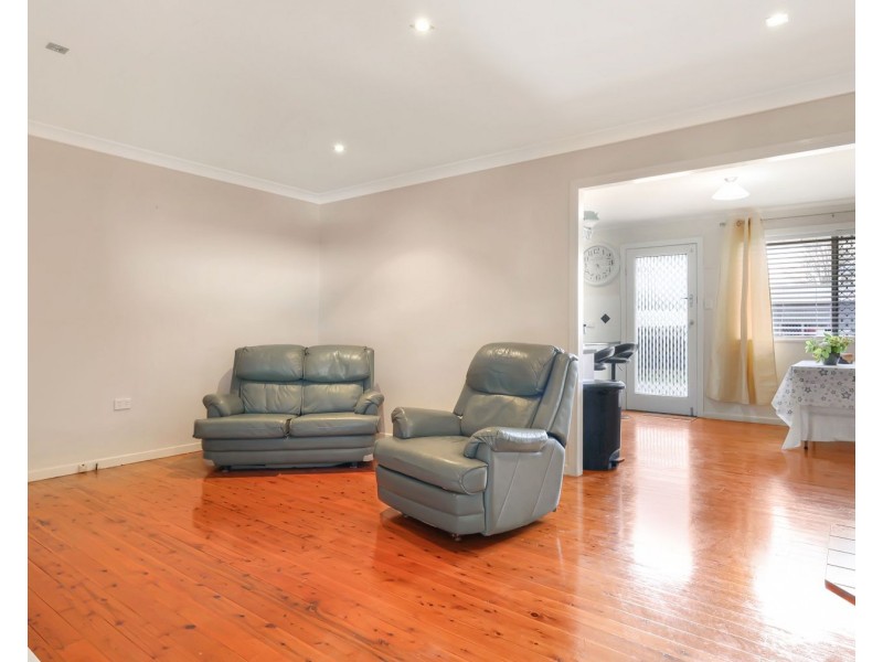 23 Matthews Street, Harristown QLD 4350