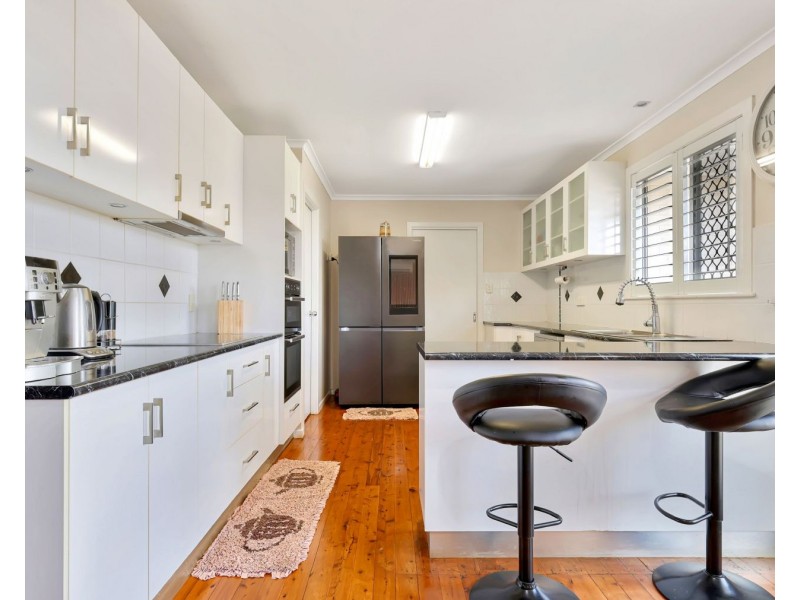 23 Matthews Street, Harristown QLD 4350