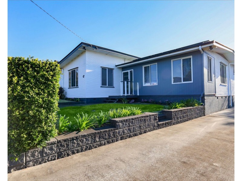 47 Hillview Avenue, Newtown QLD 4350